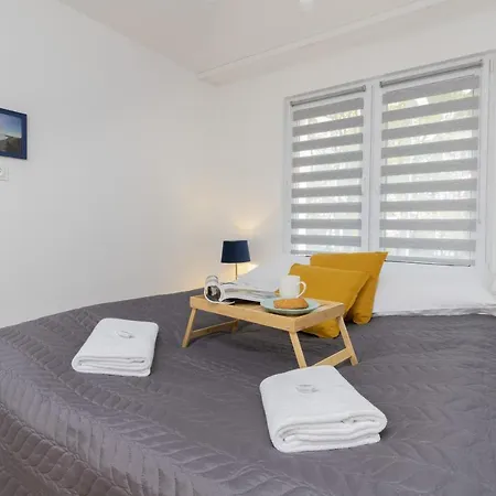 Dedala 300m To The With Parking By Renters Lejlighed *