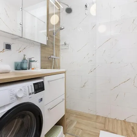 Dedala Apartment 300M To The Beach With Parking By Noclegi Renters