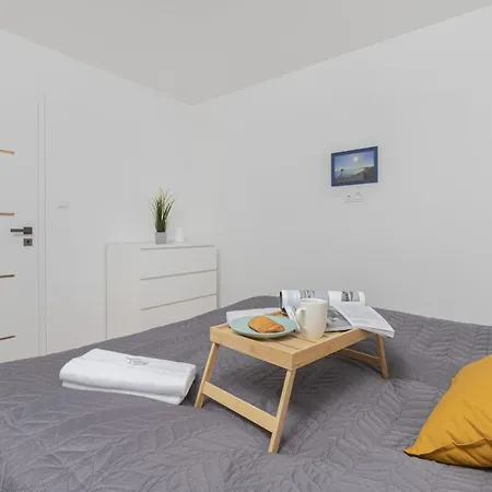 Dedala Apartment 300M To The Beach With Parking By Noclegi Renters * Gdynia