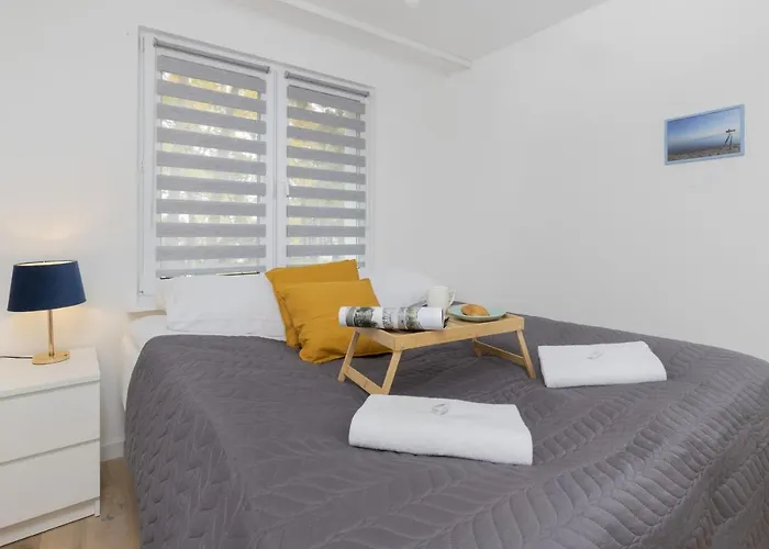 Dedala 300m To The With Parking By Renters Lägenhet Gdynia