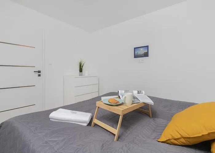 Dedala 300m To The With Parking By Renters * غدينيا